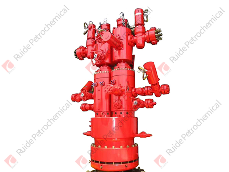 Double pipe wellhead device
