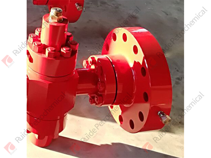 Single studded raised flange