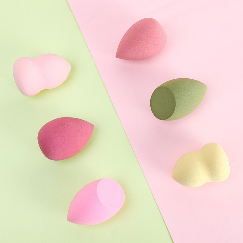 Gourd-Shaped Makeup Sponge