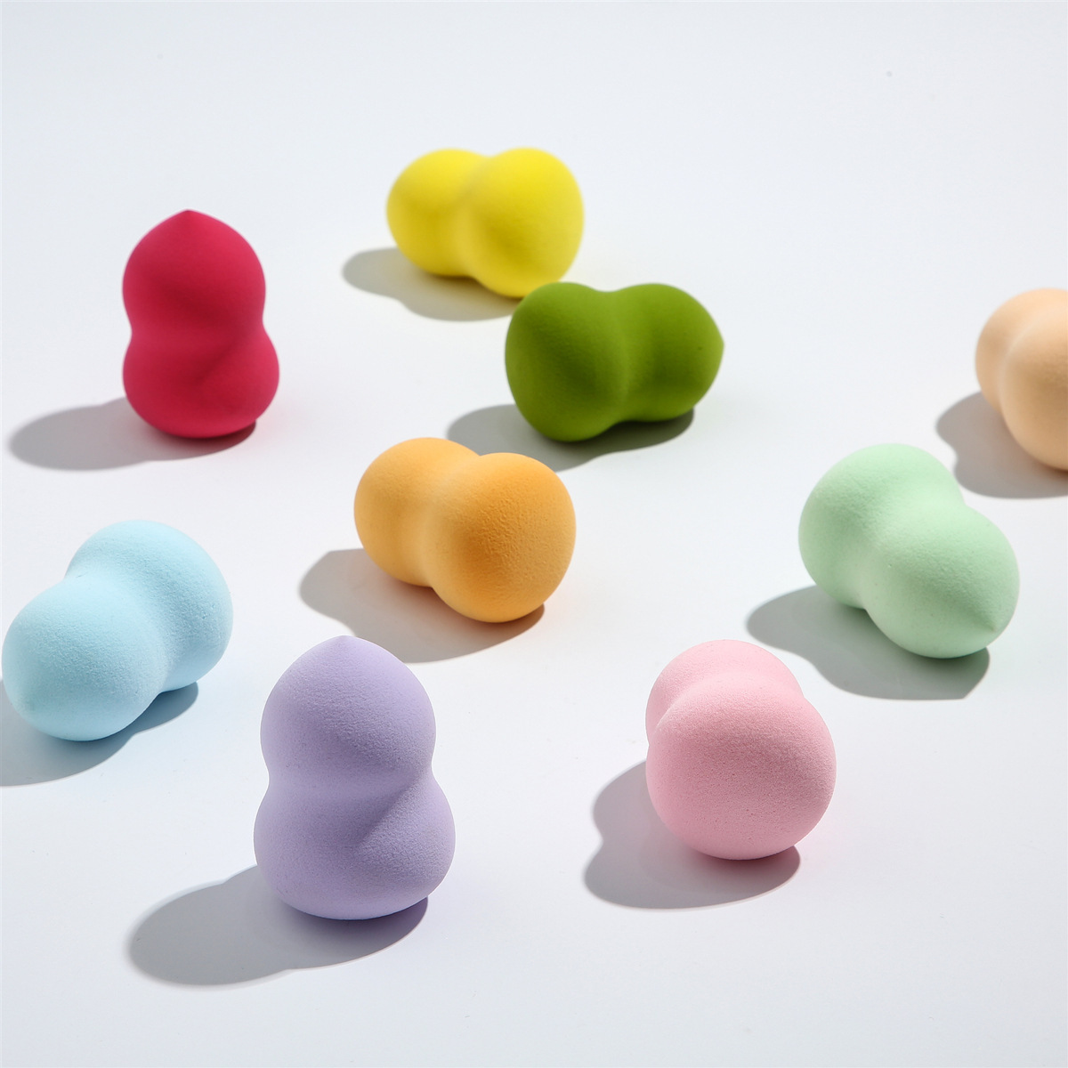 Gourd-Shaped Makeup Sponge