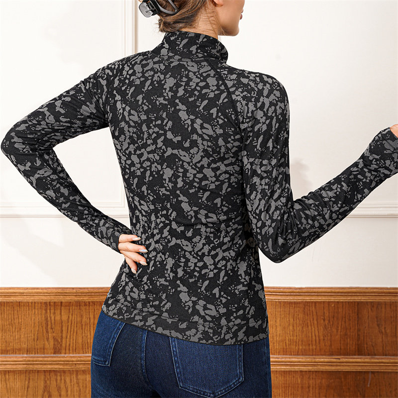 Zipper Sleeves A manufacturer, company Zhejiang Lianhe Qihua Knitting Co., Ltd.