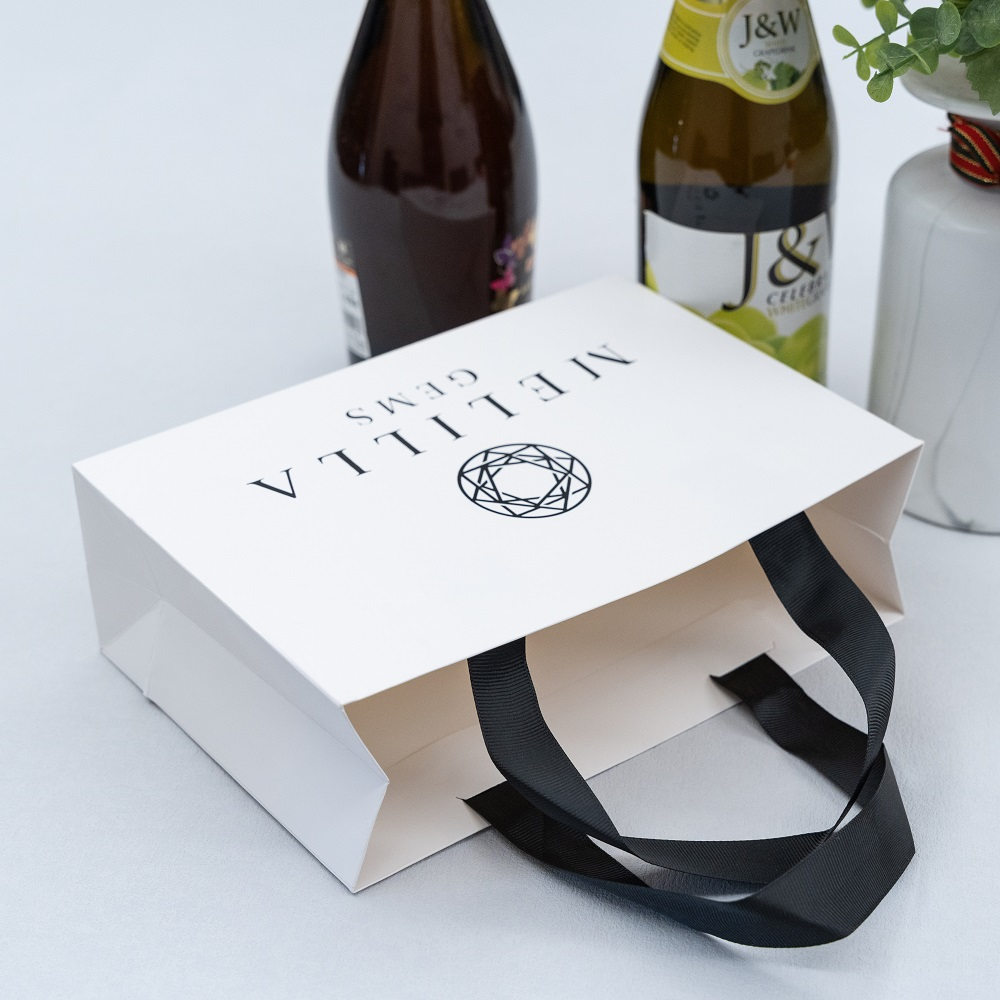 Customizable Paper Bags: Personalize Your Packaging with Style - PA23R002