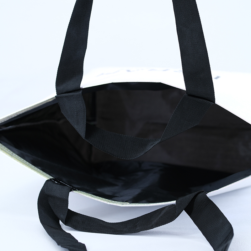 2023 Fashion Holographic Metallic padded non woven laminated bags for shopping -  PNWG-2255