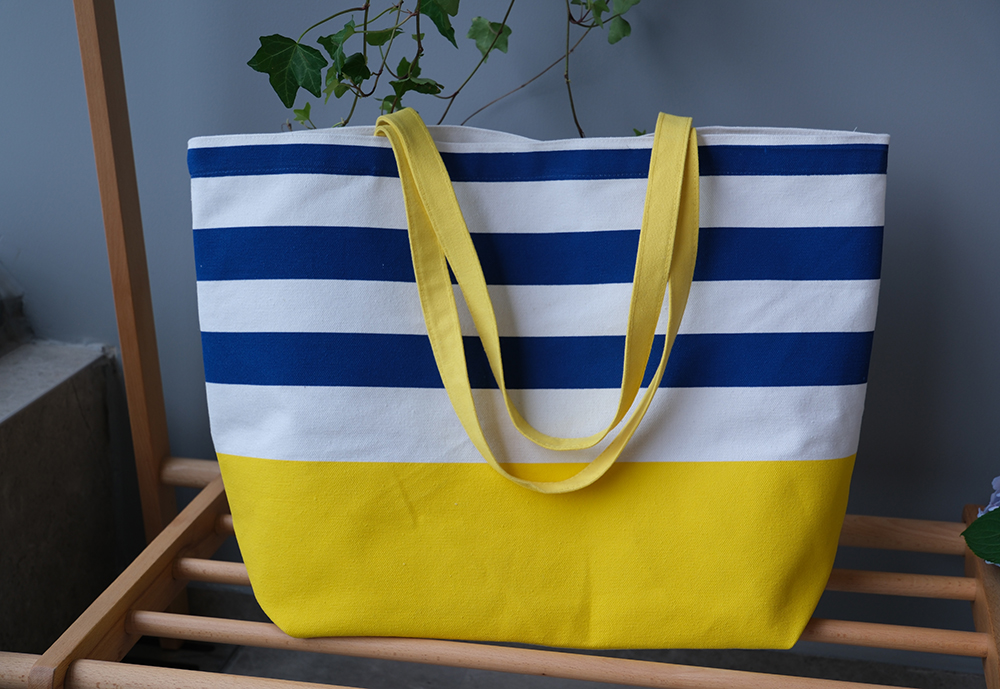 Classic plaid fashion design large capacity cotton canvas beach bag with metal push button