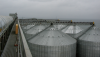 Full sealed backthrowing type multi-point discharge belt conveyor