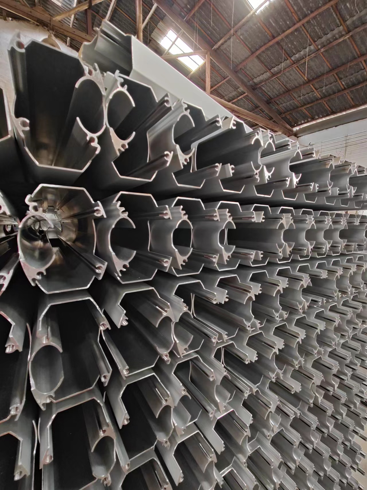 Aluminum Profile Sheet Metal Fabrication Services Manufacturer