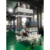 Flow battery stack assembly servo hydraulic press