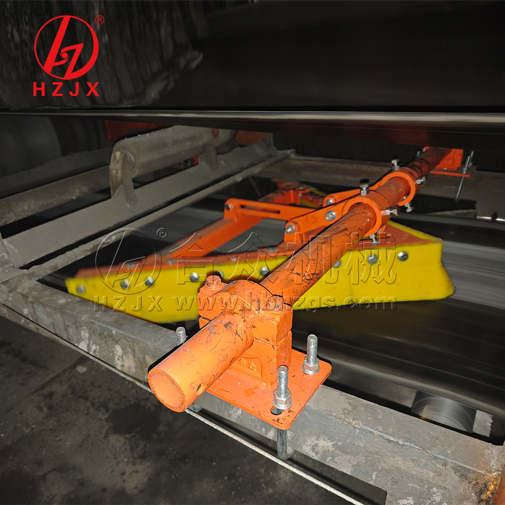 V-Plow Cleaner for Return Belt