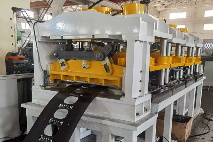 Cable Tray Ladder Machine company | Hai Roll Fone