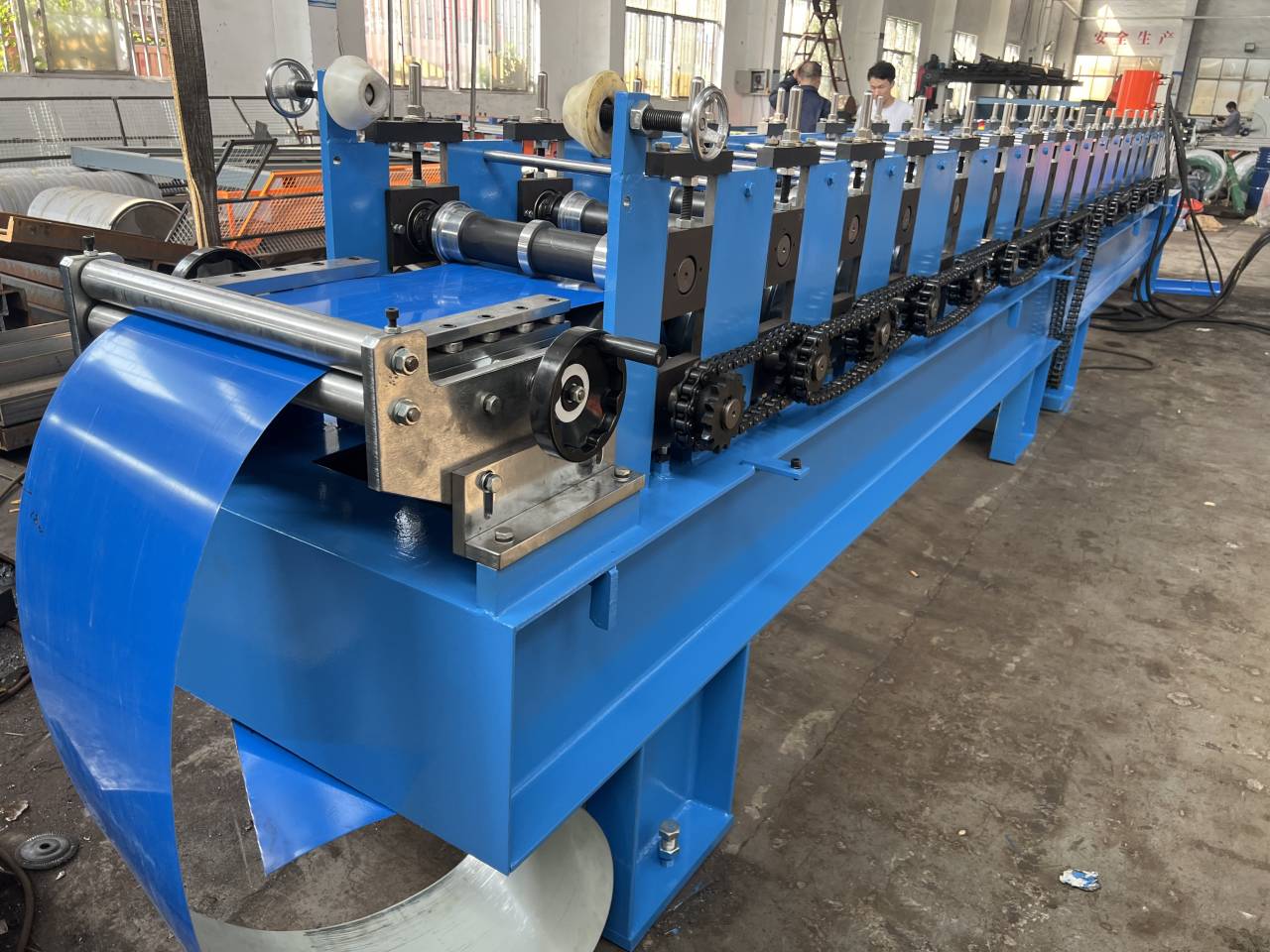 0.3-0.8mm Thickness Galvanized Steel Ridge Cap Roll Forming Machine ...
