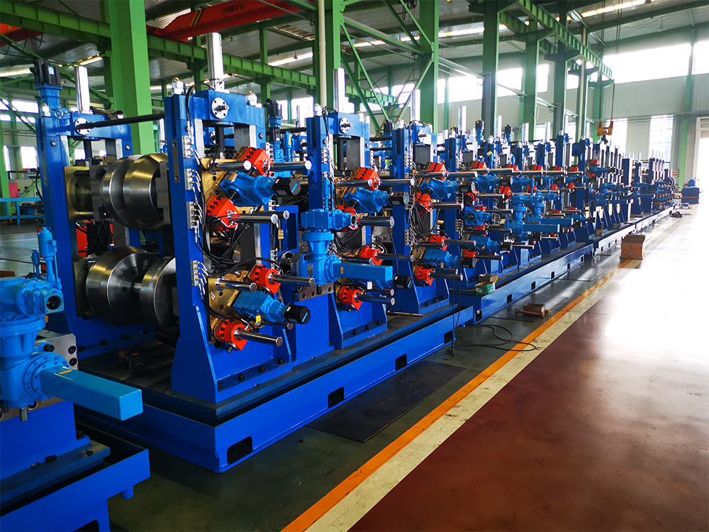 ACEPTACIÓN EXITOSA DE LA MÁQUINA DE LAMINACIÓN DE TUBOS LW150X150 FULL SERVO DFT