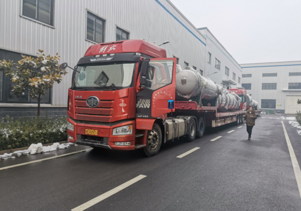 La première livraison d'équipements non standard pour le projet de raffinage 400T/D de Zhengzhou Ocean a été expédiée à Jiangsu.