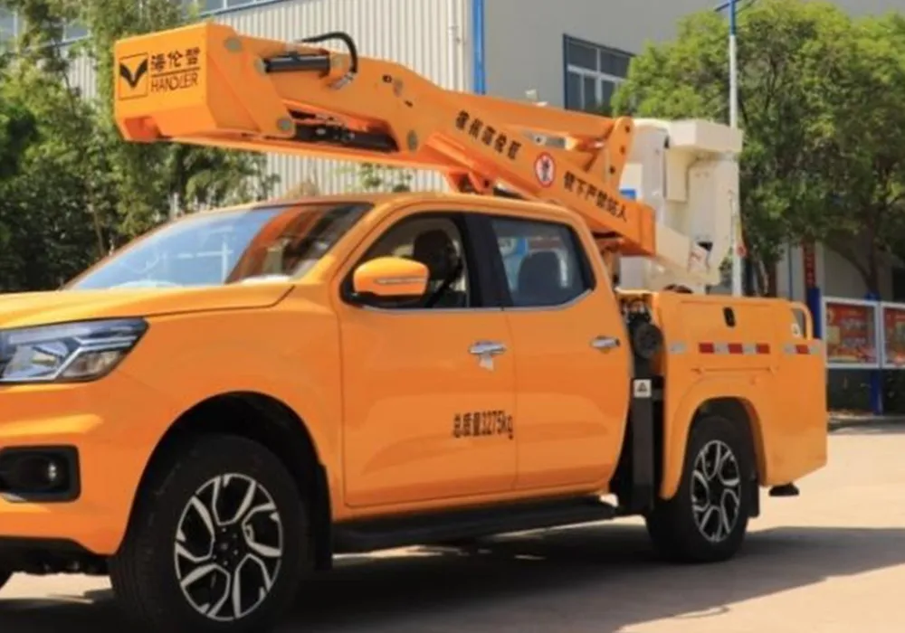 4x4-12.7m-Insulated Bucket Truck