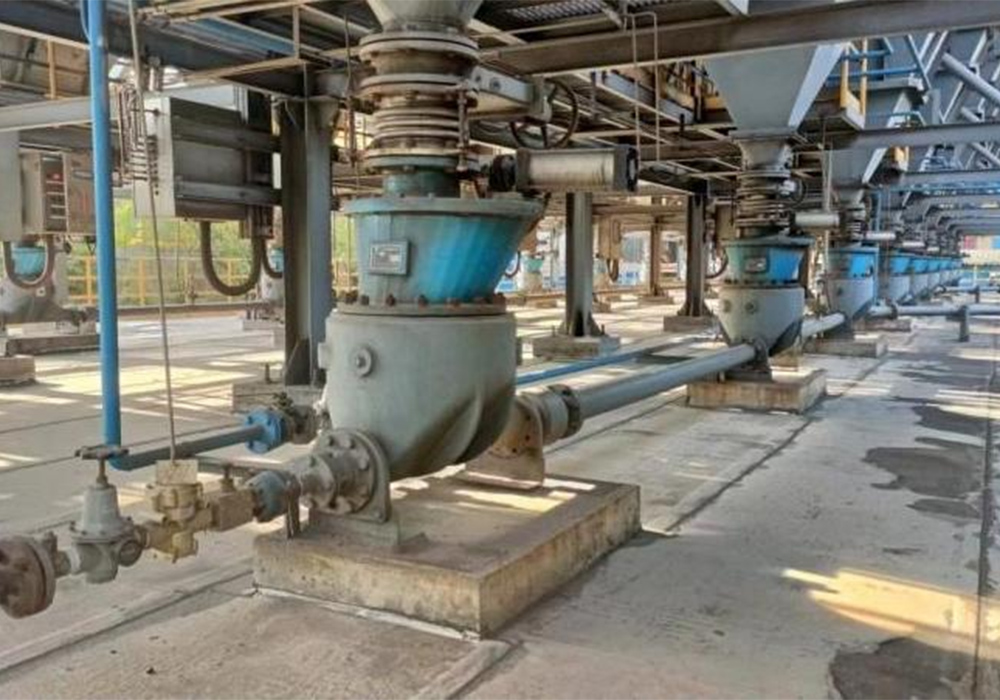 Ultra-Low Emission Pneumatic Conveying System