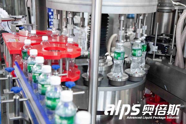 Rotary Type Sticker Labeling Machine