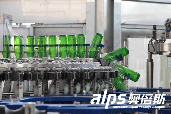 Glass Bottle Carboanted Drinks Filling Machine