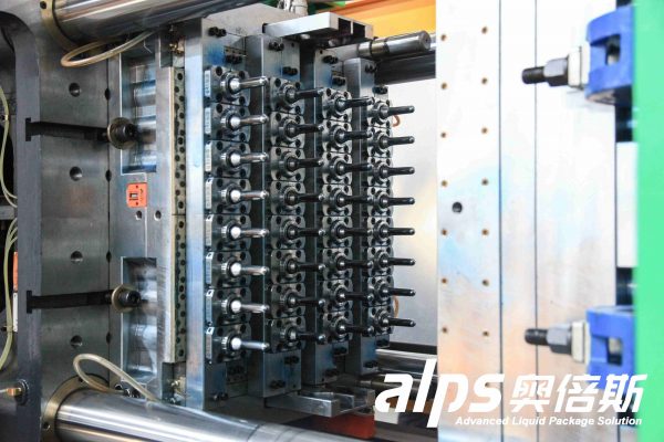 Injection Molding Machine