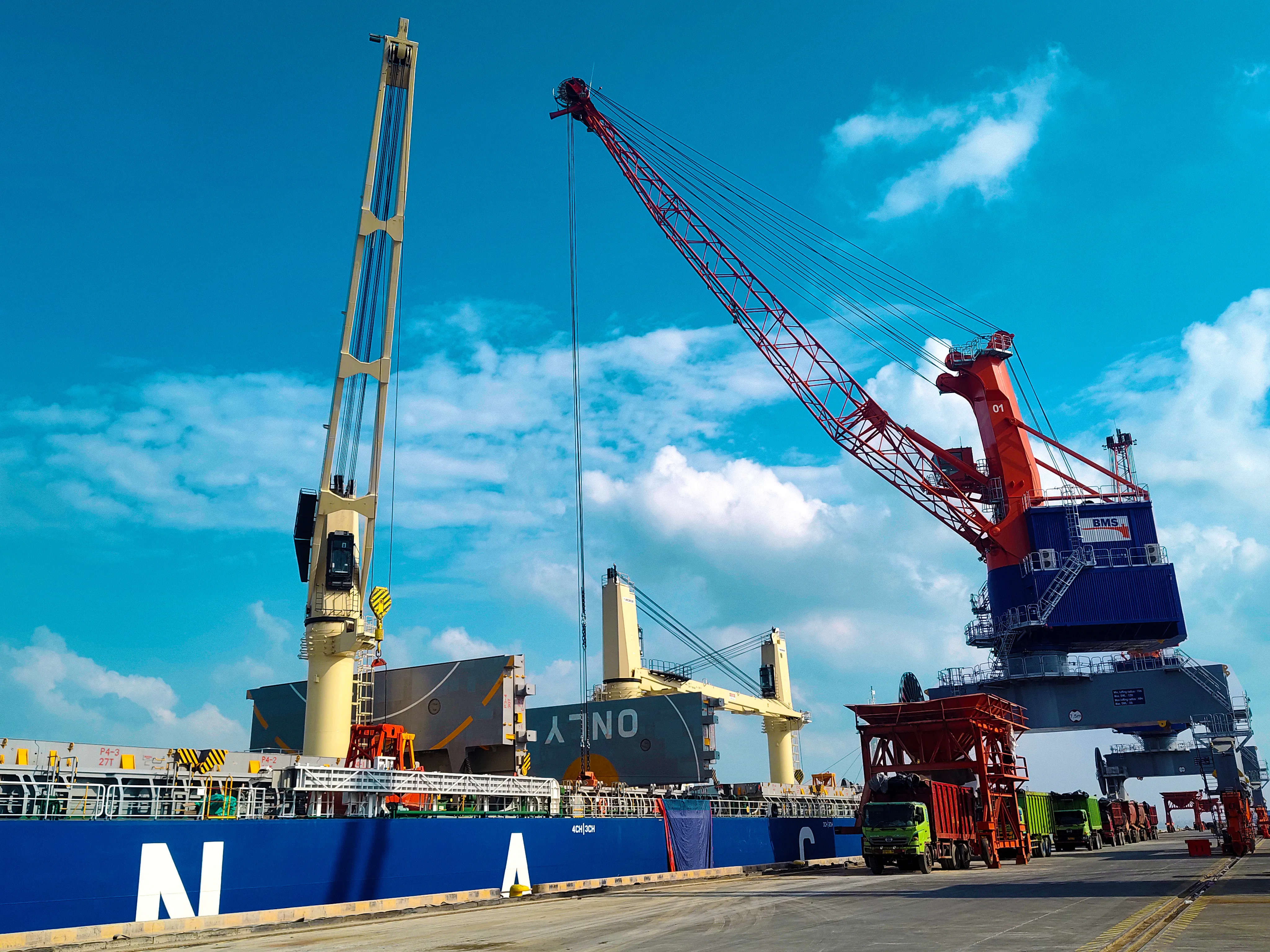 Guindaste Móvel de Porto (MHC)