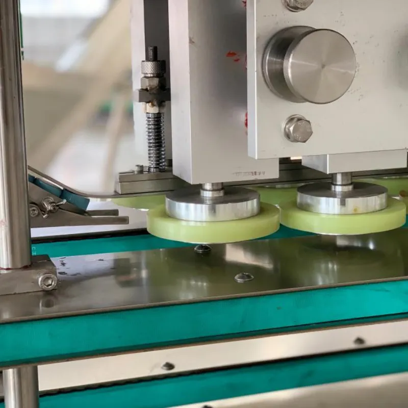 Daily chemical product filling machine