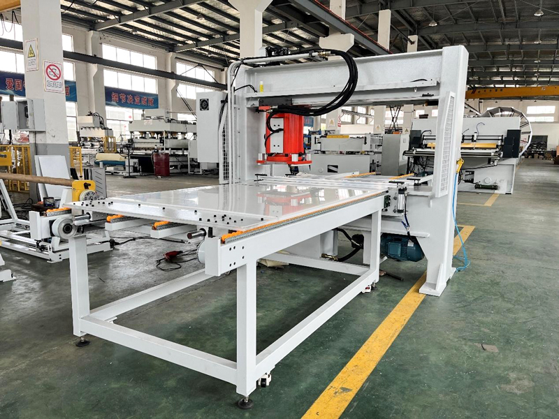 Automatic Traveling Head Conveyor Beam Press With Automatic Tool Changer