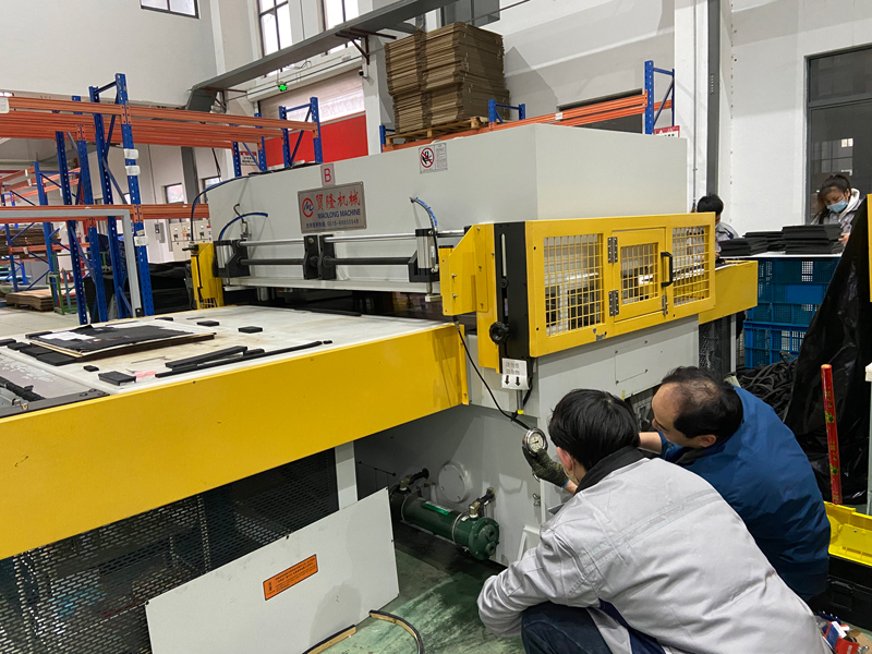 Dual Auto-table Traveling Head Beam Press For EVA Foam