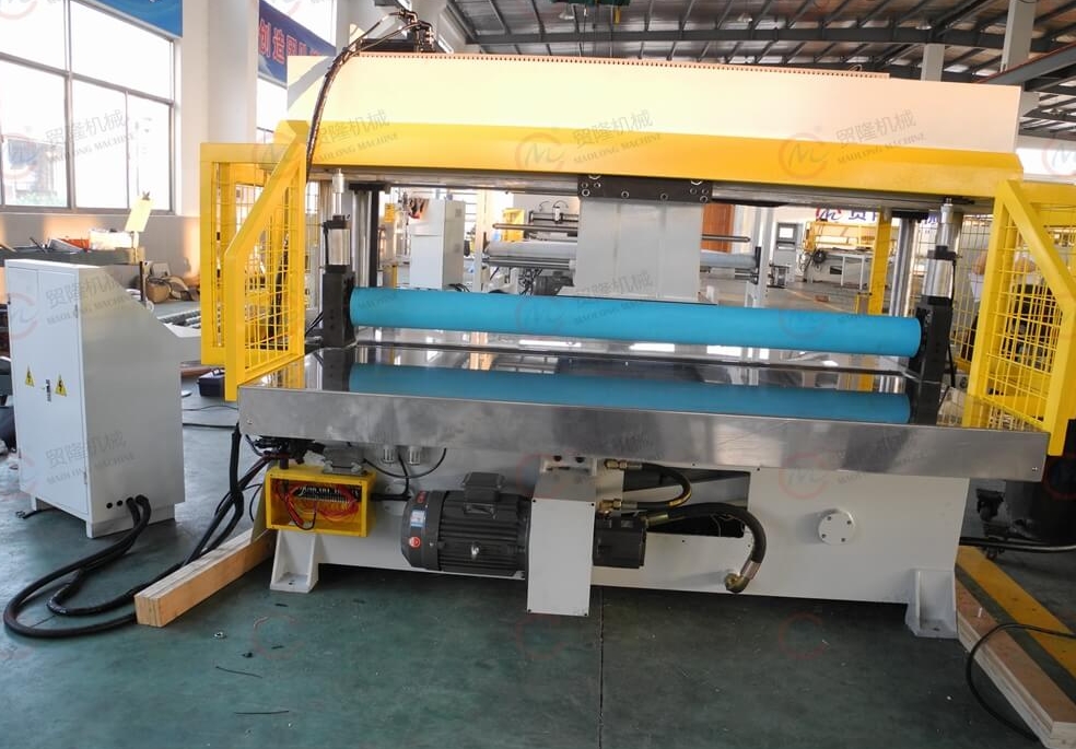 Traveling Head Beam Press For Football Making