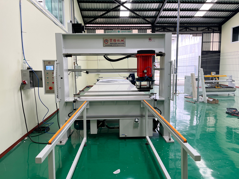 Automatic Traveling Head Beam Press For Sandpaper