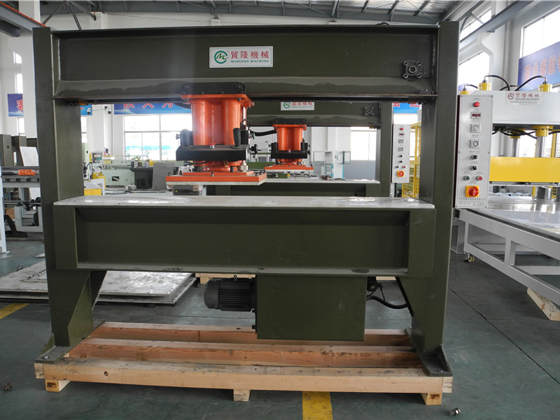 Atom SP-588 Manual Traveling Head Beam Press