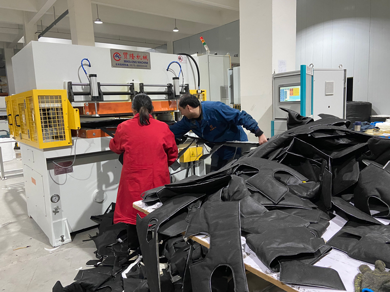 Heating-sealing Edge Beam Press for Automotive Interior