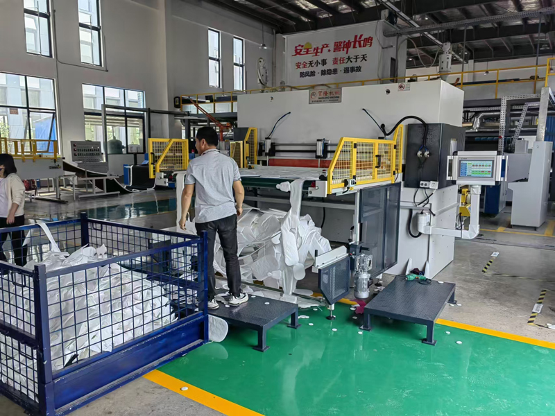 500 T Automatic Heat-sealing Beam Press For Sound Absorbing Cotton and Automotive Use