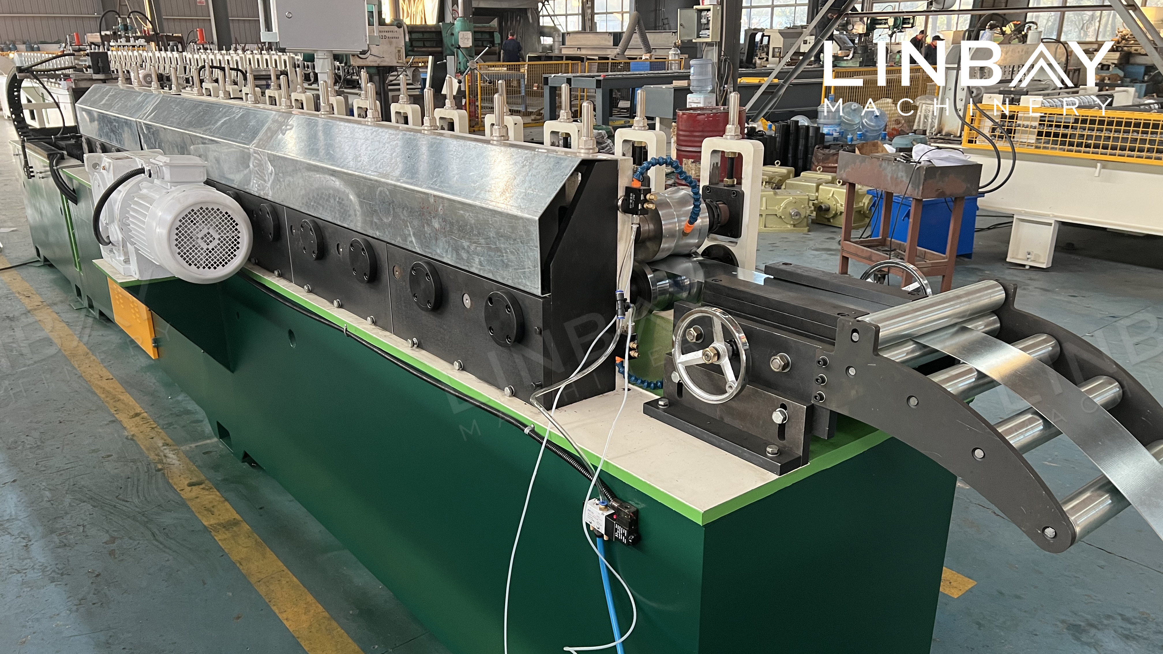 Conformadora para cortina enrollable duela americana