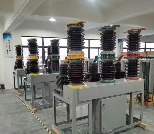 35kV outdoor vacuum circuit breaker and SF6 circuit breaker sent to