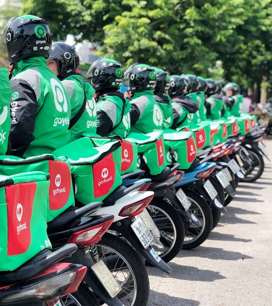 Operating agency of enclosed scenic areas