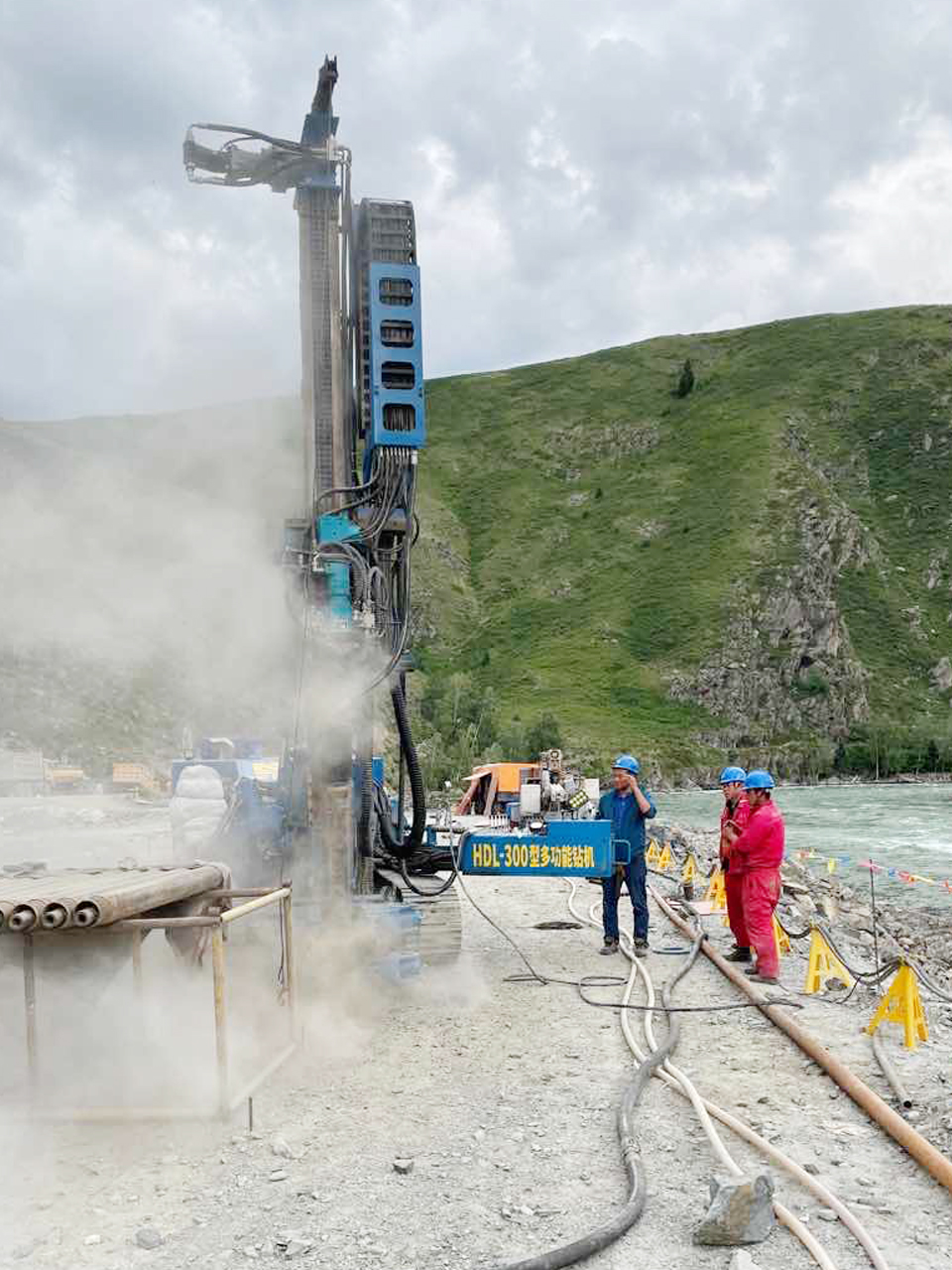 HDL-300 DTH hammer drilling rig