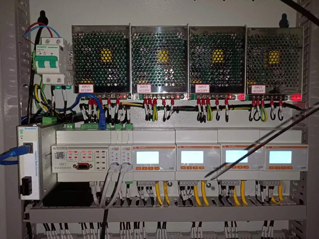 Cabinet internal networking installation